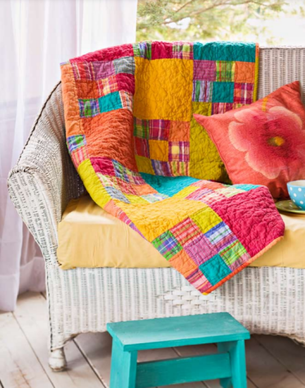 “Mango Tango” is a Free Nine-Patch Quilt Pattern designed by Mary Pepper and Kathleen Williams from American Patchwork & Quilting!