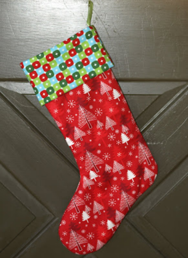 “Christmas Stocking Tutorial” is a Free Quilted or Sewn Christmas Project designed by Lunden from Fabricworm Blog